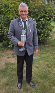 Gewinner des Gästepokal 2026. Thomas Röder, 1.Vorsitzender vom Schützenverein Eversen